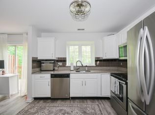 156 Summerhill Rd, Wallingford, CT 06492