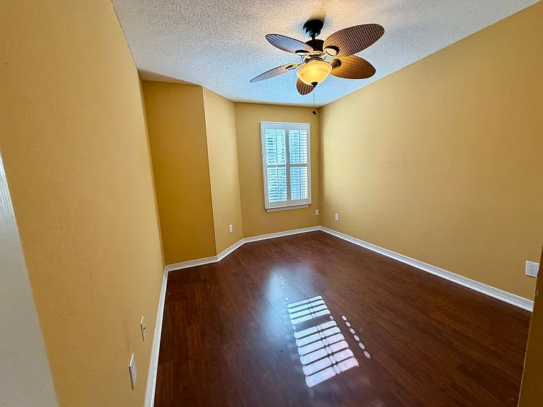 50 Park Pl — Photo 8