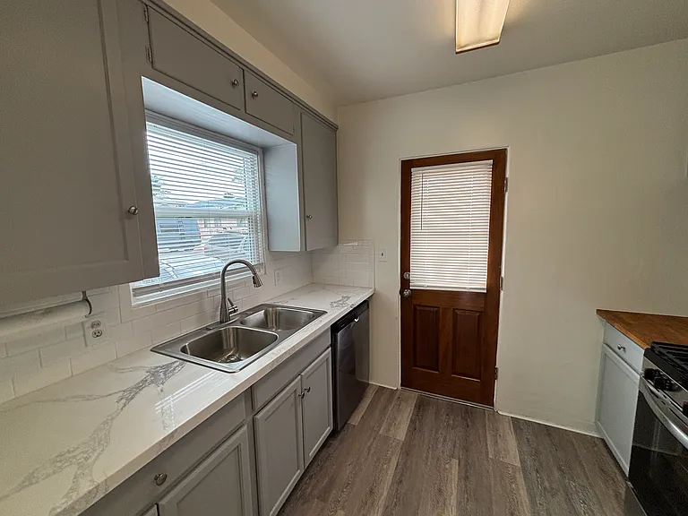 3143 Keats St — Photo 7