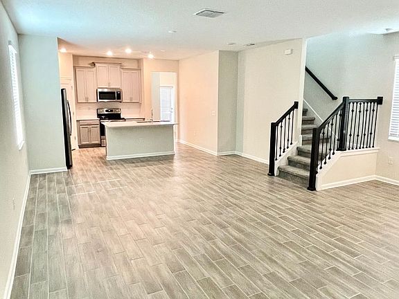 3rd image of 1406 Lake Access Ct