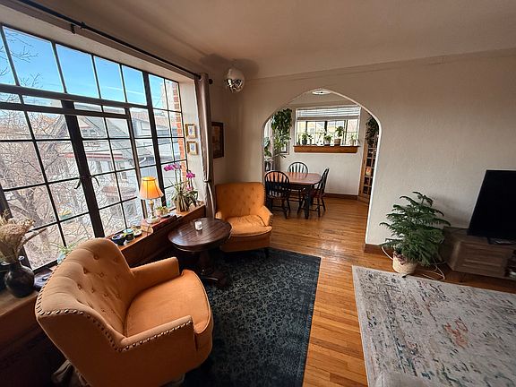 3rd image of 1060 N Washington St APT 306