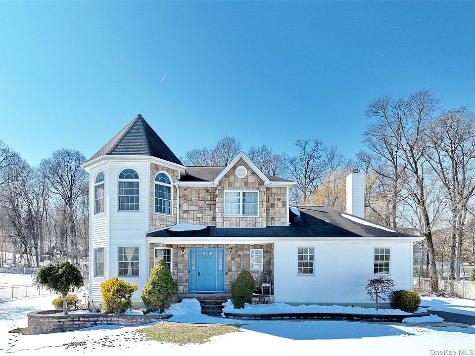 1st image of 27 Red Schoolhouse Road