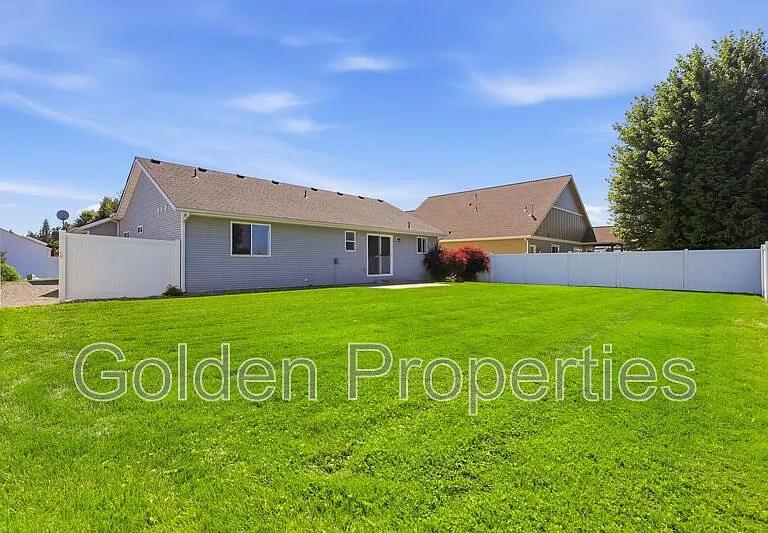10654 N Seaside St — Photo 26