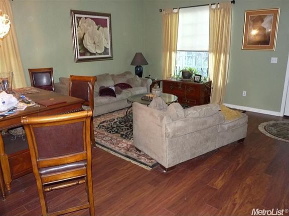 4th image of 1495 Peppertree Ct