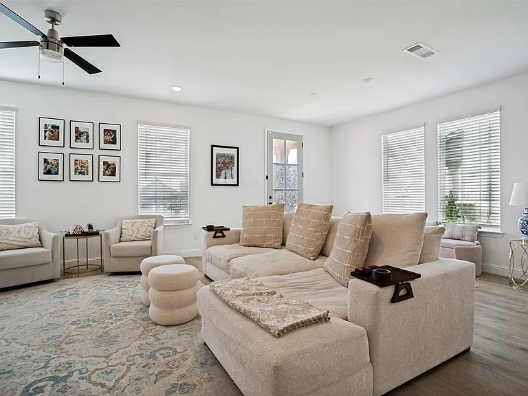 8875 Stablehand Mews — Photo 6