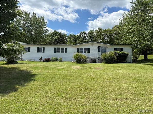 28 Monroe Hills Ln, Linn, MO 65051