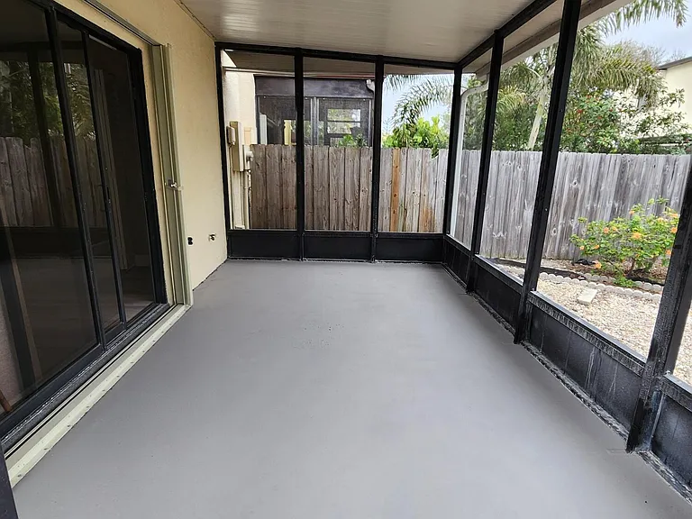 304 Wilson Ave — Photo 20