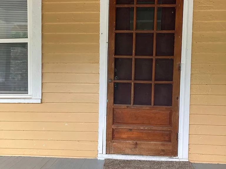 1003 W Main St — Photo 3