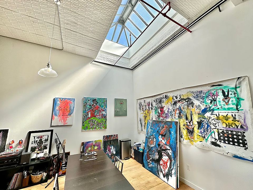 1st image of 255 McKibbin St #509