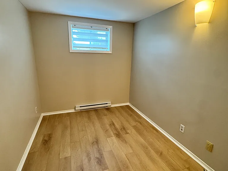 10 Green Bay Rd #1 — Photo 15