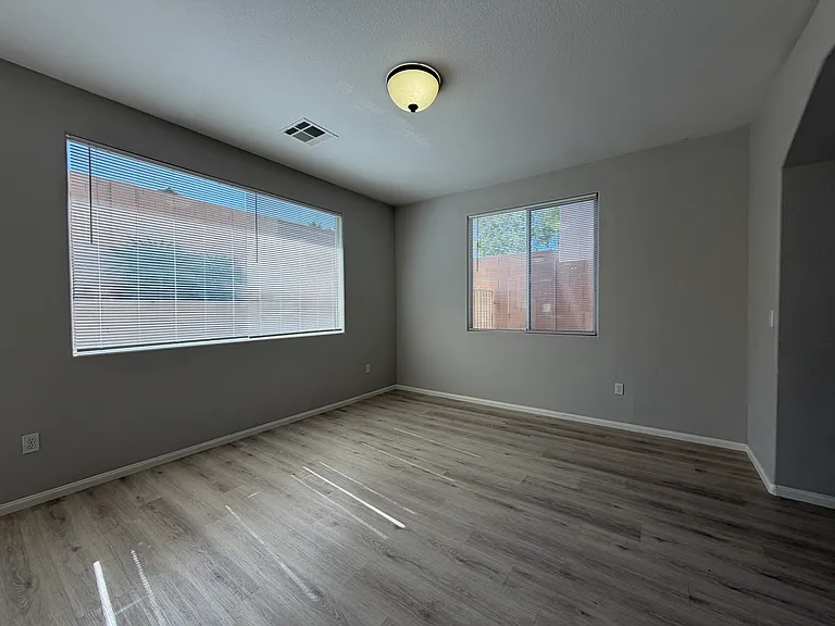 148 Macoby Run St — Photo 5