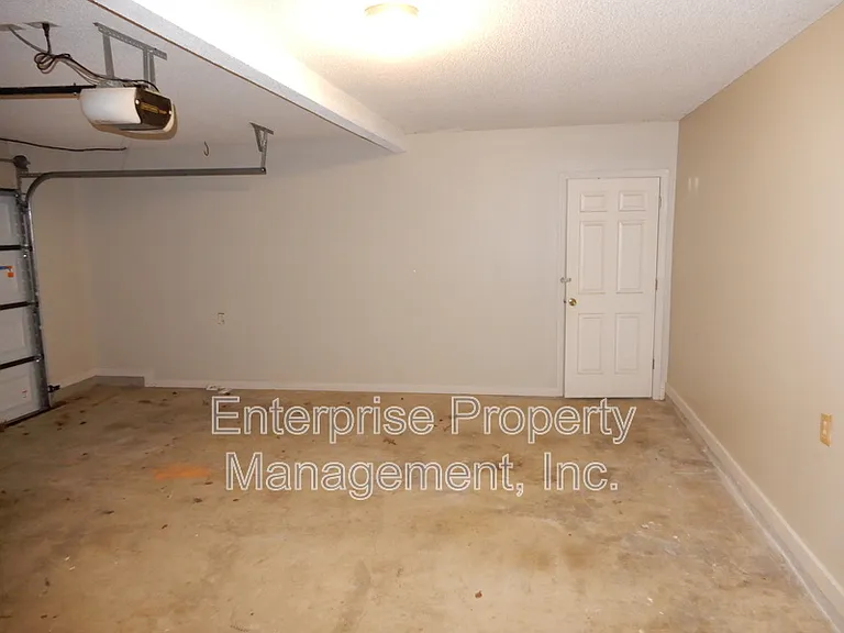 4525 Hickory Creek Dr — Photo 24