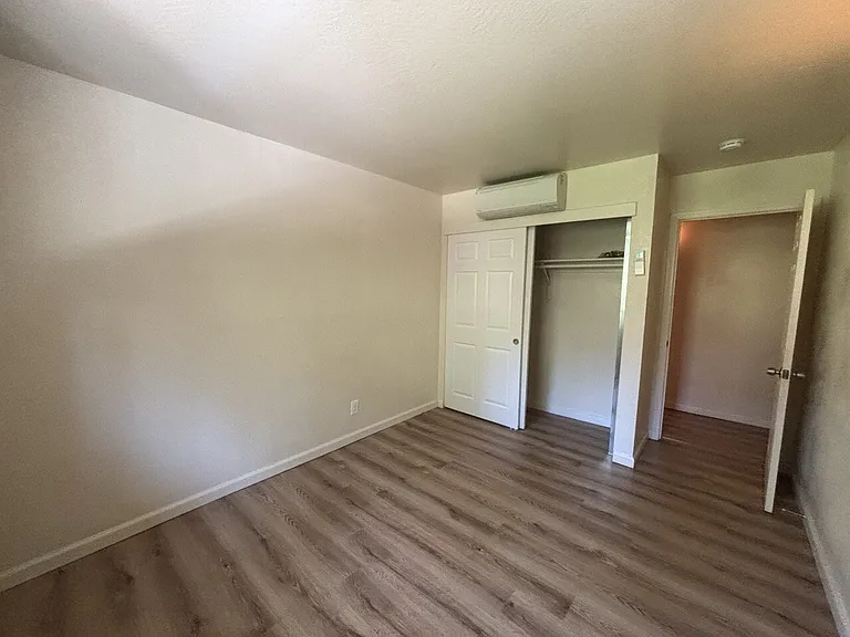 930 Darlington Ave — Photo 10