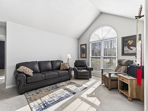 2nd image of 1703 Perimeter Dr