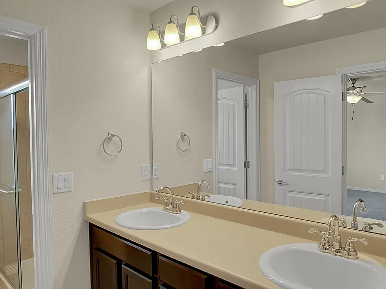 6782 Galpin Dr — Photo 17