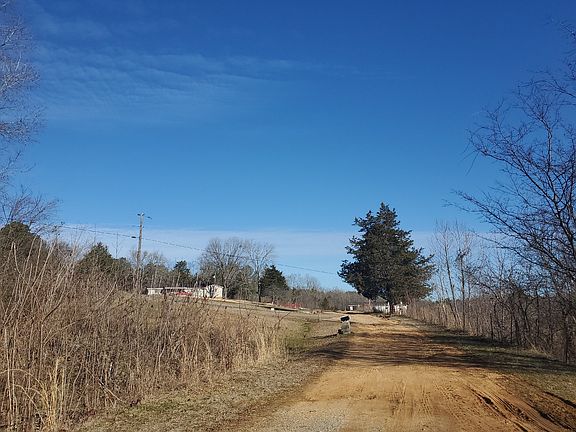 4th image of 99 Clays Cir