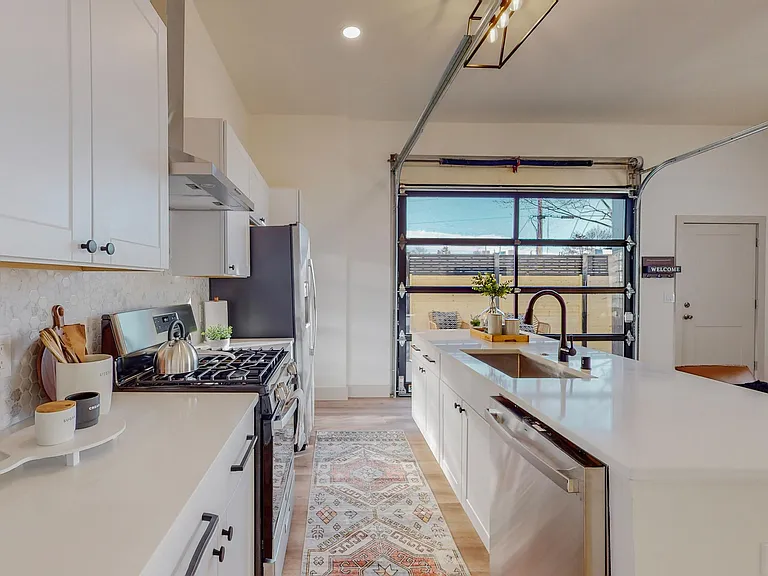 223 Sierra Dr SE #C2 — Photo 3
