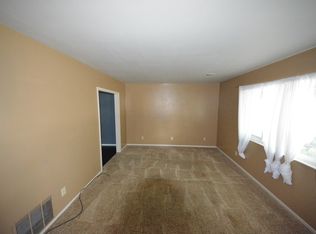 130 Woods Rd, Springboro, OH 45066