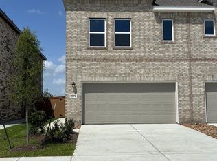 2147 Salinas Dr, Rosharon, TX 77583