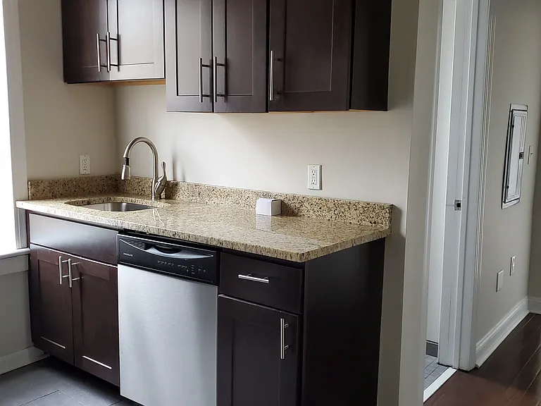 650 Palisade Ave — Photo 2