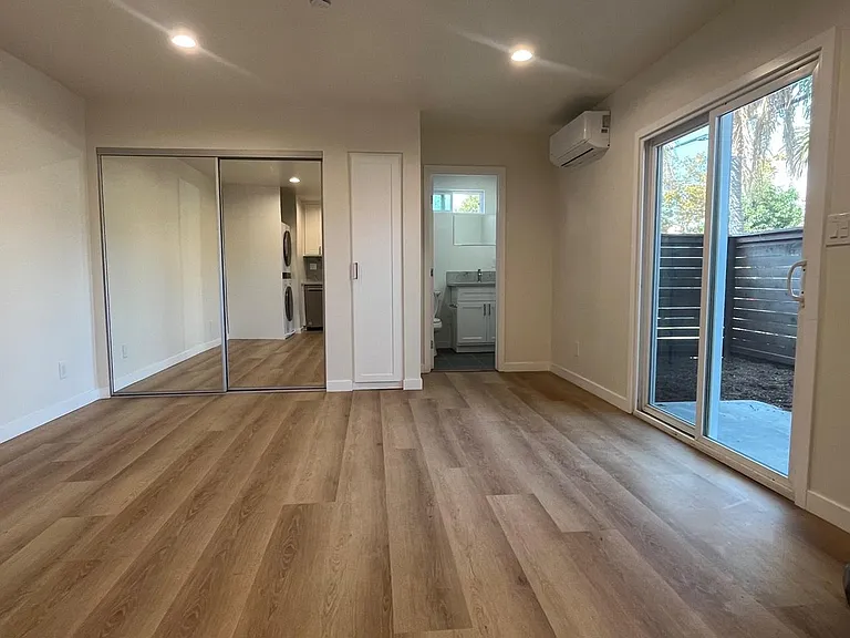3316 E 3rd St #2 — Photo 5