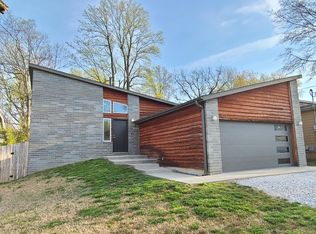 927 W Ildereen St, Springfield, MO 65807