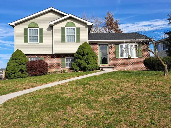 20 Williamsburg Ct, Littlestown, PA 17340