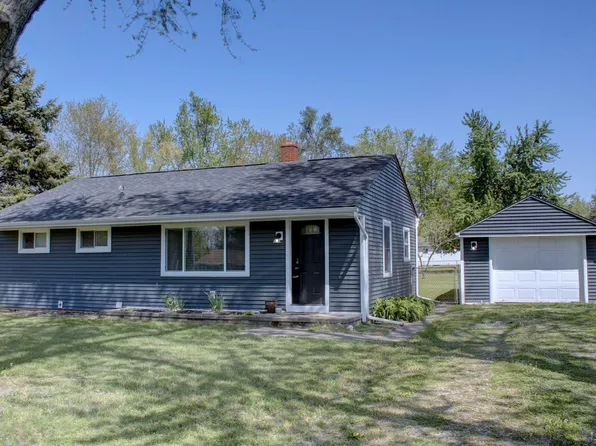 4151 Haviland Dr, Adrian, MI 49221