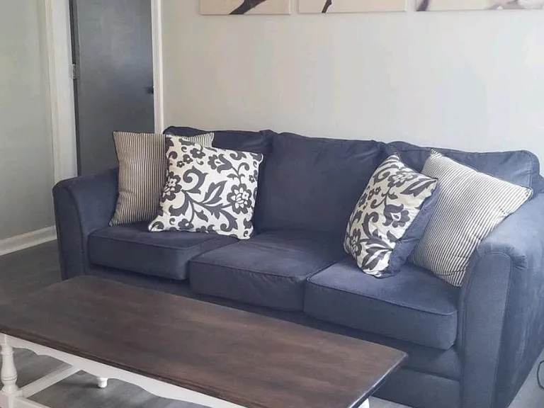 136 Cambridge Ave W #14 — Photo 3