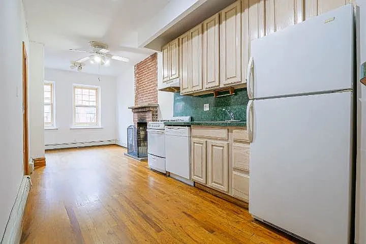 66 Street James's Place — Photo 4