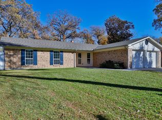 1129 Oak Glen Cir, Fort Worth, TX 76114