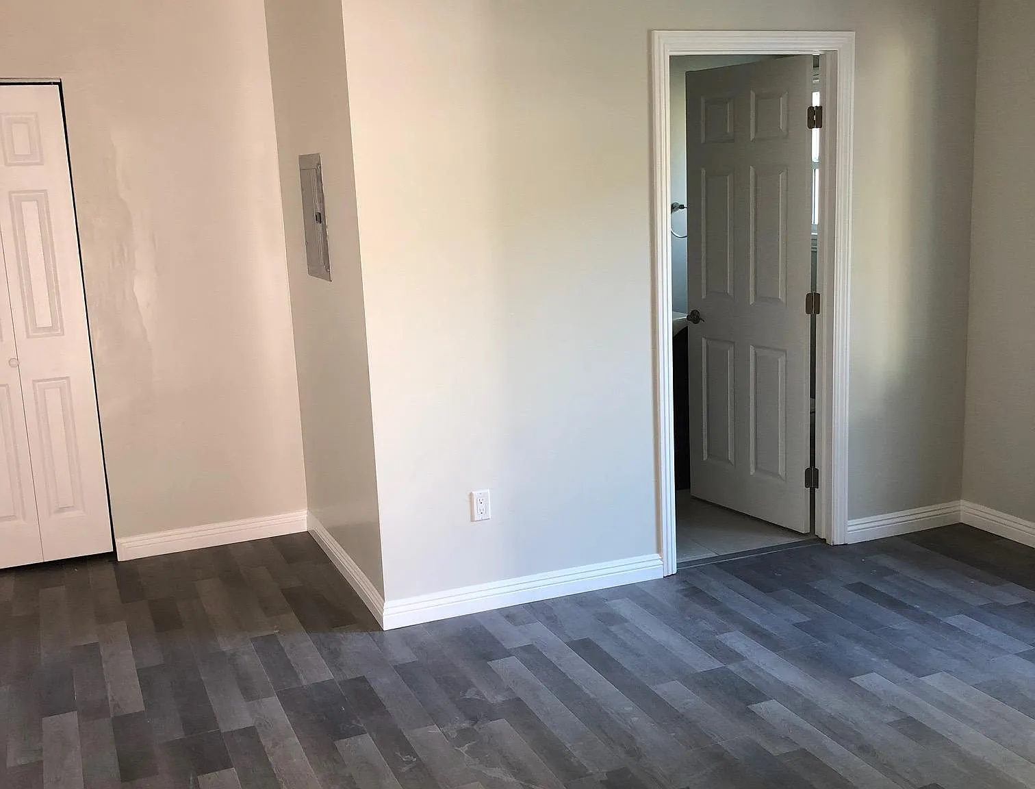 1 bed, $2,695 — Photo 2