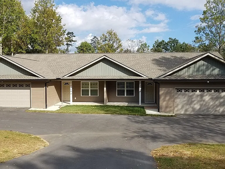 458A Academy Rd #A — Photo 1