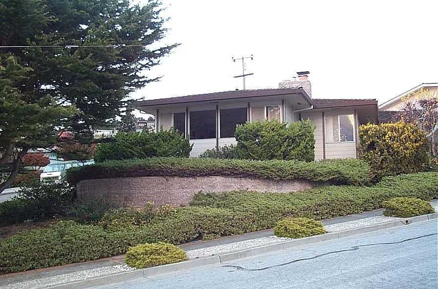 1900 Hudson St photo 1