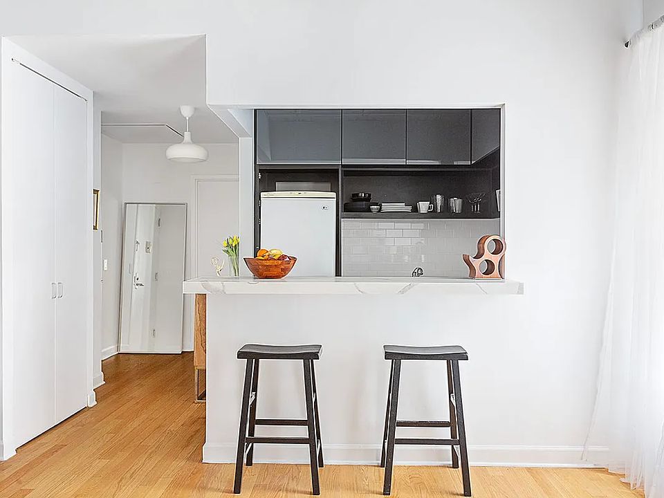 2nd image of 56 Pine St APT 7G