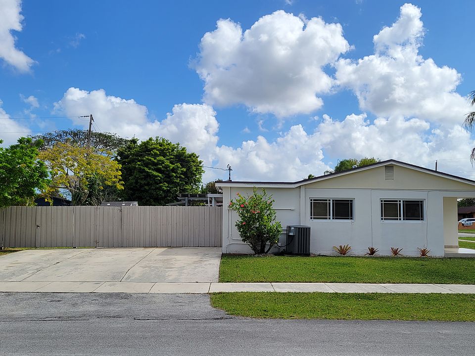 2nd image of 2921 SW 123rd Ct