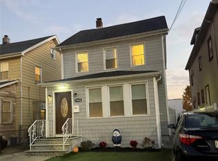 194-56 114th Rd, Jamaica, NY 11412