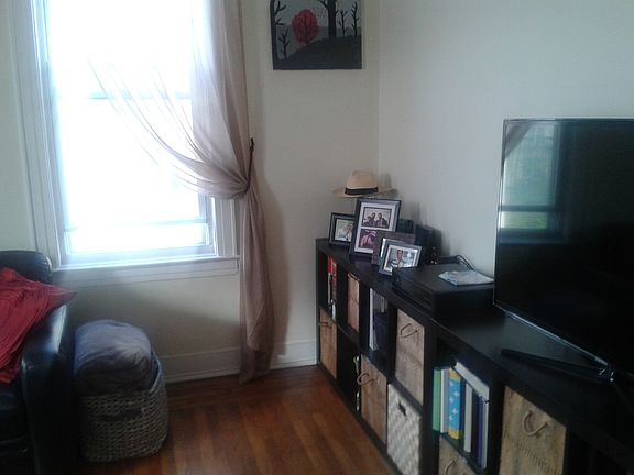 2nd image of 3051 33rd St APT 3R
