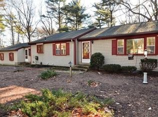 86 Grove St, Norwell, MA 02061