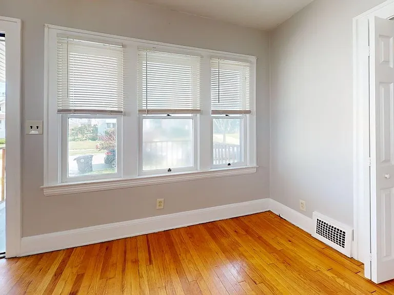 18908 Cherokee Ave — Photo 1
