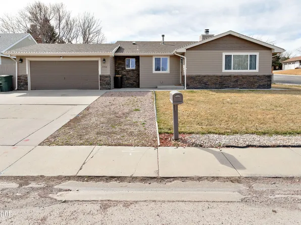 3306 Sutherland Dr, Gillette, WY 82718