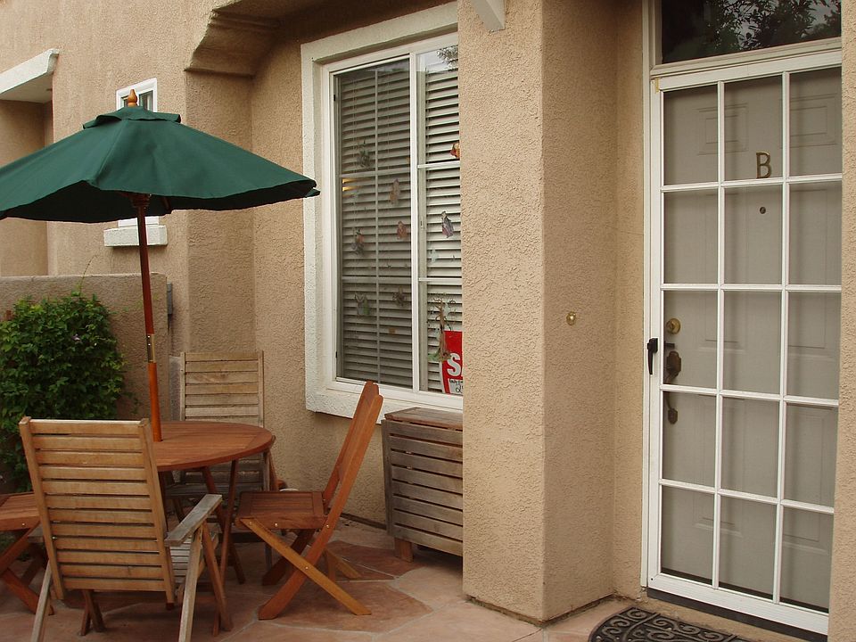 Private Courtyard Entrance