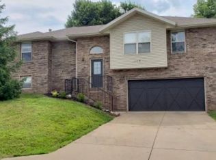 965 Creekside Pl, Nixa, MO 65714