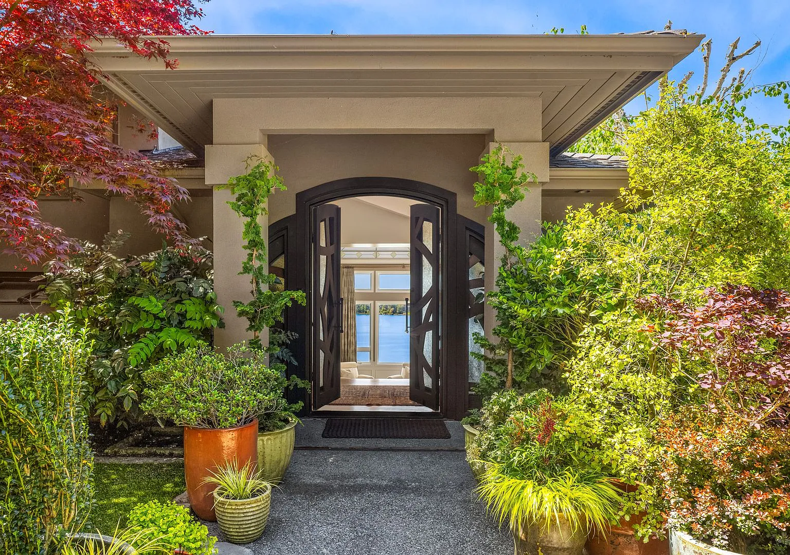 Luxury Mercer Island Retreat | Lake Views & Minutes to Seattle — Photo 2