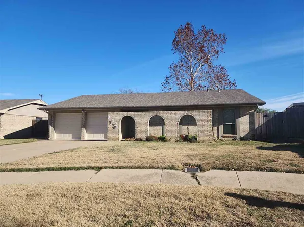 303 NE 48th St, Lawton, OK 73507