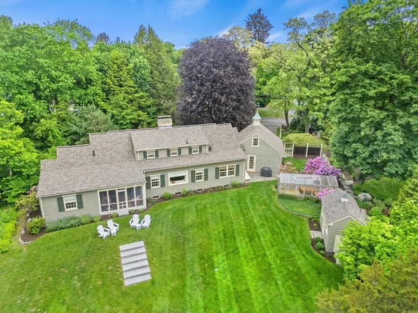 114 Chestnut St, North Reading, MA 01864