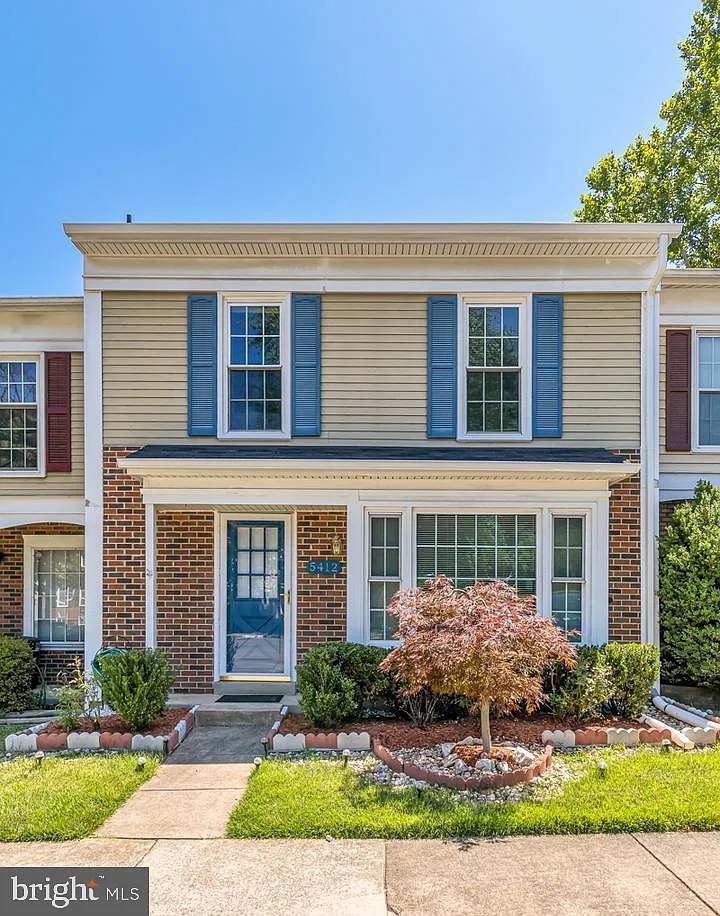 3 bed, 2.5 bath, 1848 sqft, $3,300 — Photo 1