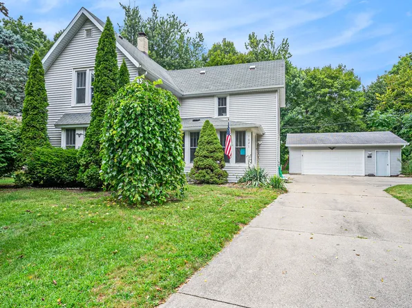 1021 Superior St, South Haven, MI 49090