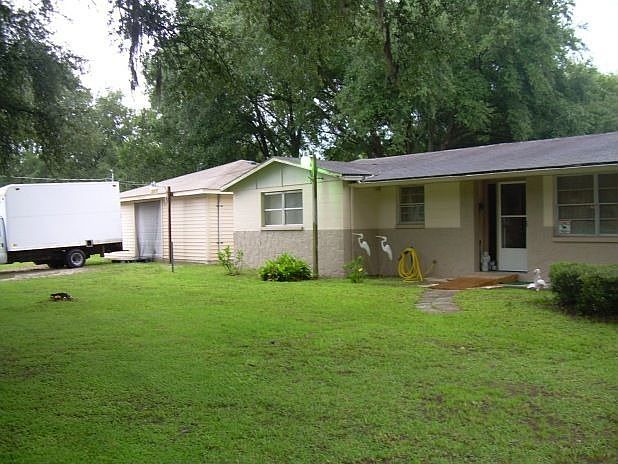 1st image of 9807 Linda Pl