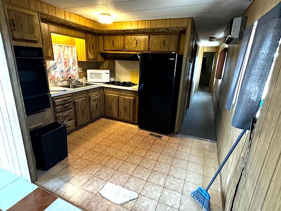 3rd image of 1165 Sage Brush Ave